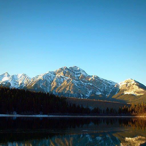 Patricia Lake Bungalows - Jasper, AB | COSSD