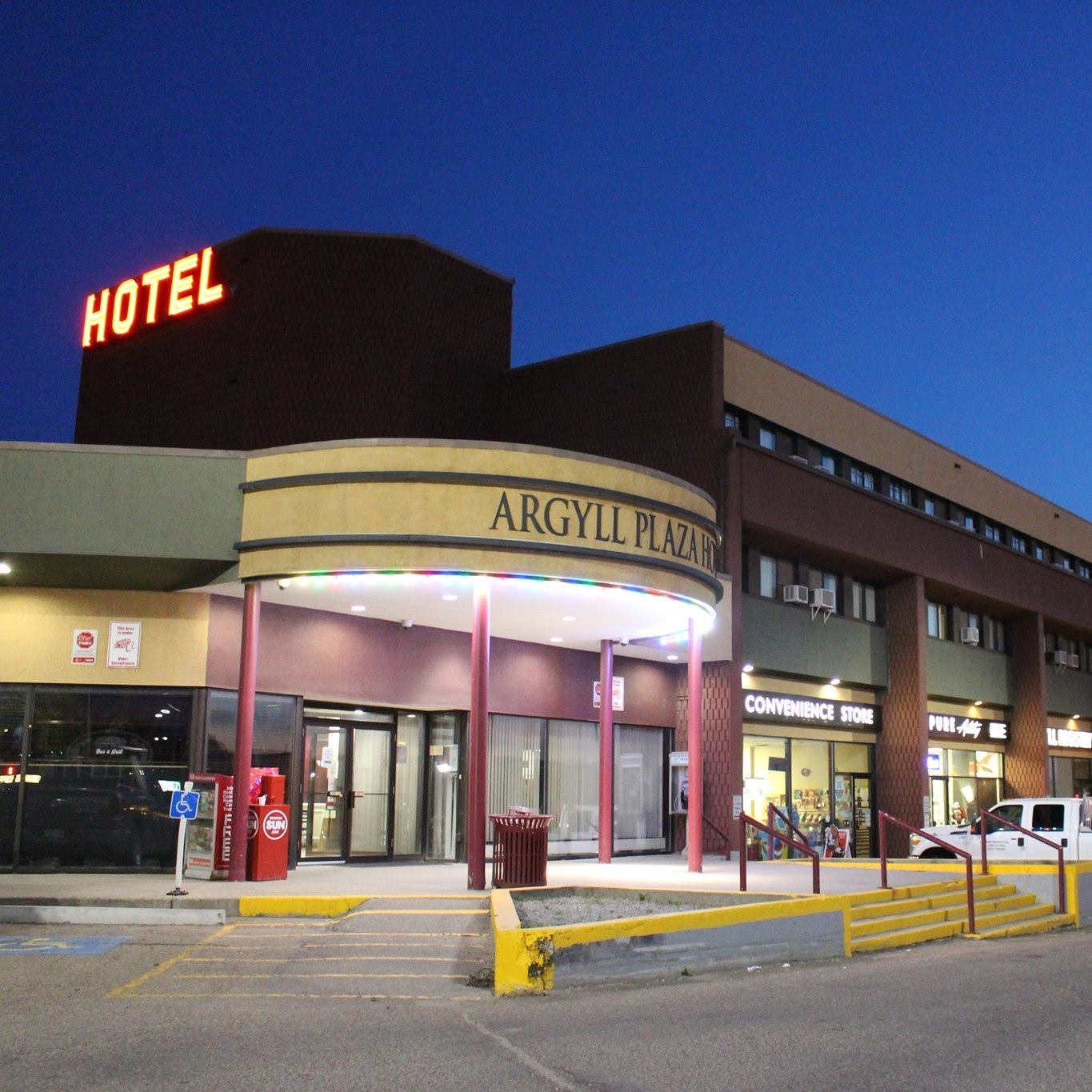 Argyll Plaza Hotel - Edmonton, AB | COSSD