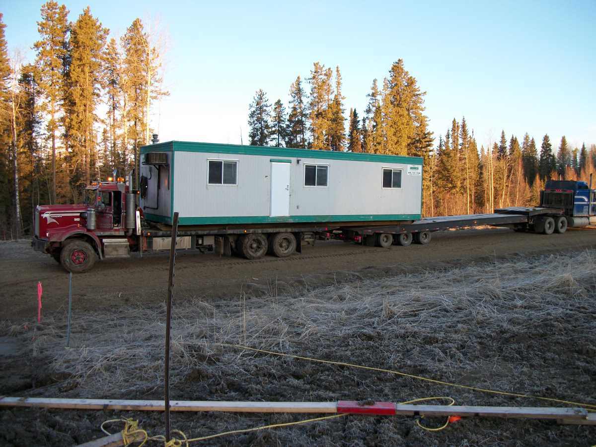 FTI Tilt Deck Hauling Drayton Valley, AB COSSD