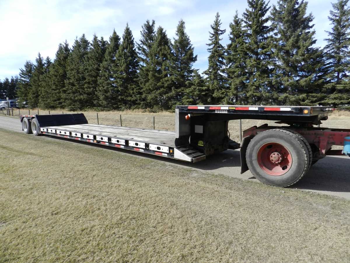 Photo uploaded by Lacombe Trailer Sales & Rentals Inc