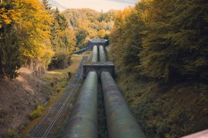 Picture for article "Coastal Gaslink Pipeline Pros and Cons"